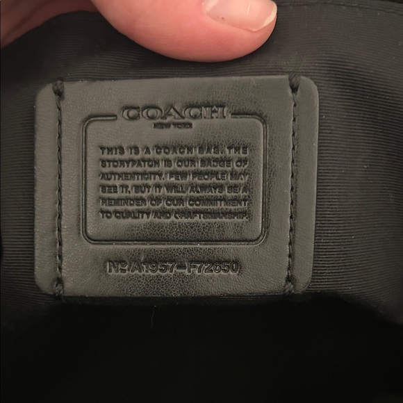 Coach Black Pebbled leather Tote with Gold Details - Picture 13 of 14